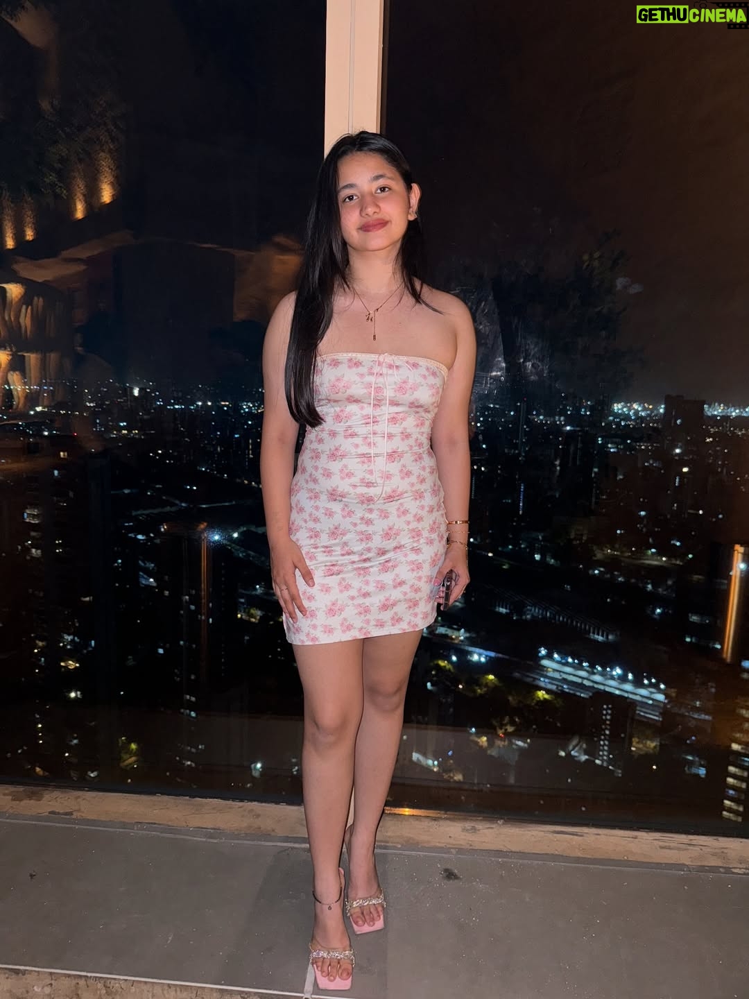 Nykkie Pandey - 7.1K Likes - Happy Birthday baby yona 
HOPE to see you soon♥️✨🐣