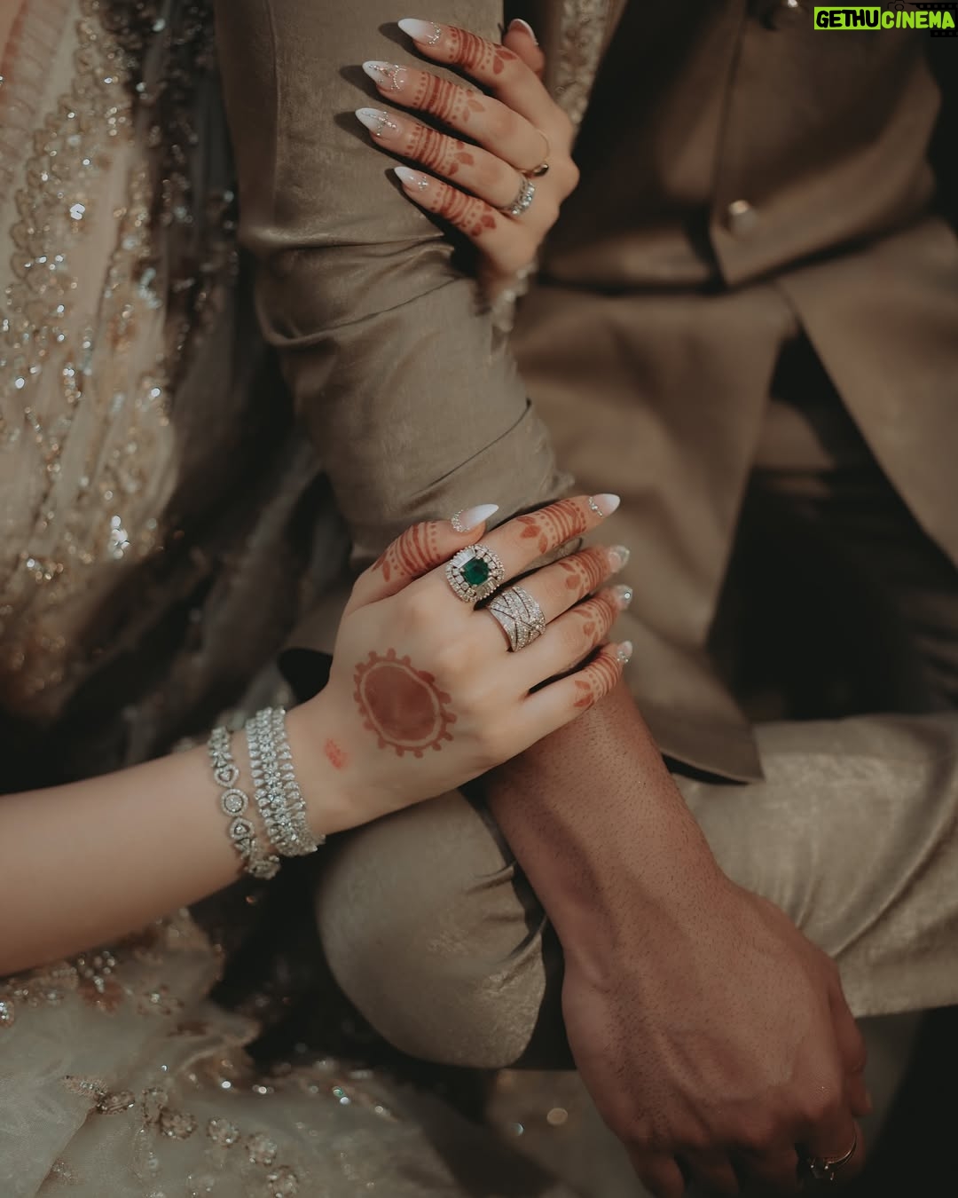 Nykkie Pandey - 83.6K Likes - Officially yours! First knot of forever ♾️

#rokadoneright #shestheone