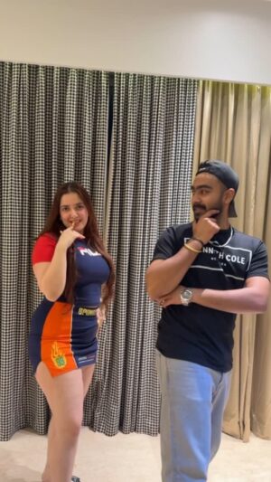 Nykkie Pandey Instagram - Hahaha posted this just to see you dance 🤣🤣🤣
Cutieeee