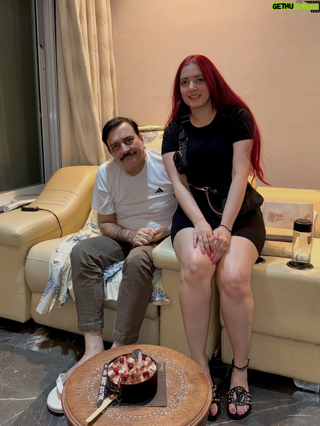 Nykkie Pandey - 9.9K Likes - Humari puri duinya, humare Bhagwan, humara pehla pyaar- Papa the cutest
Happy Birthday 🌎🙏🏻
-always your little girl🥹✨