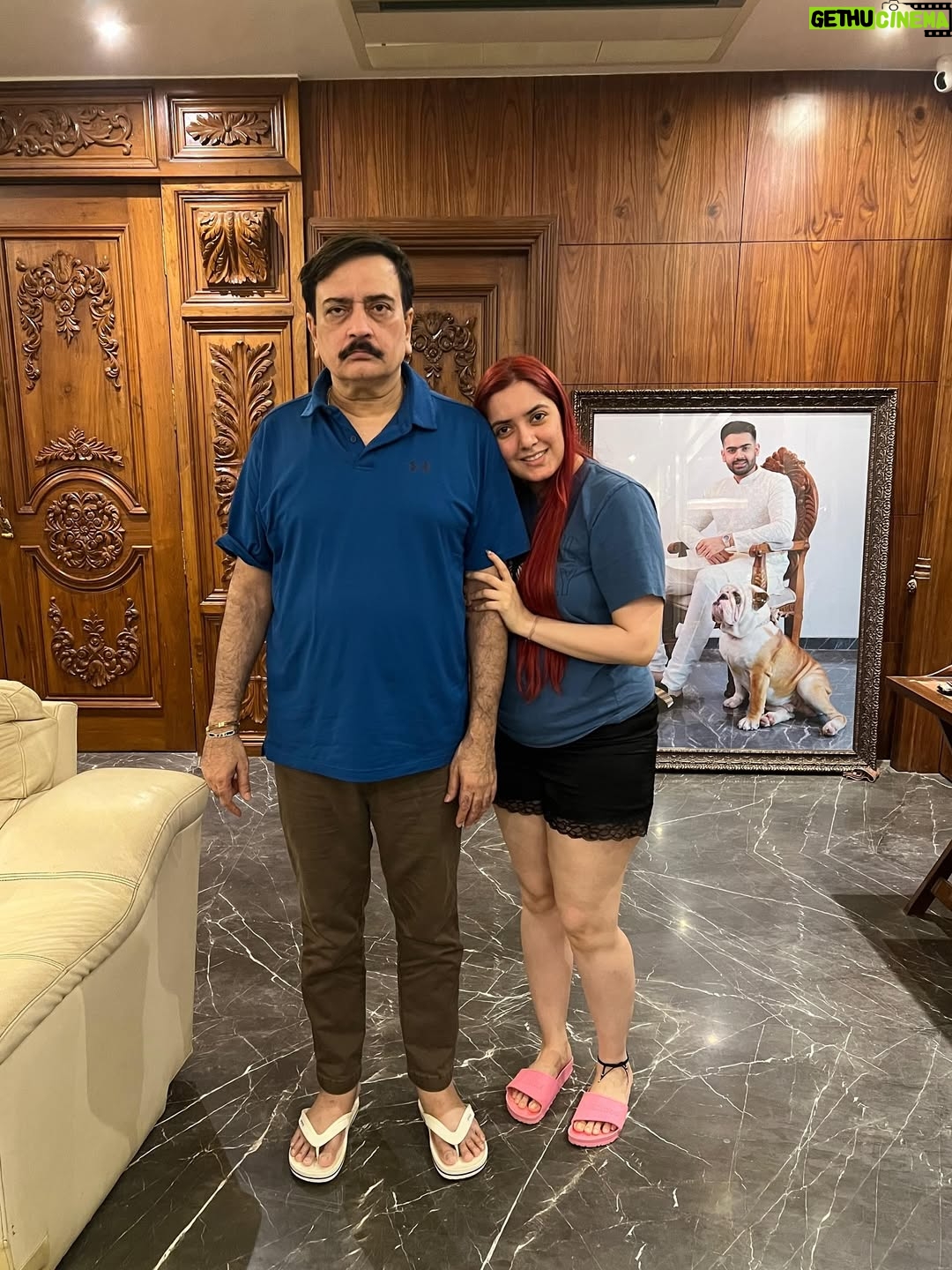 Nykkie Pandey - 9.9K Likes - Humari puri duinya, humare Bhagwan, humara pehla pyaar- Papa the cutest
Happy Birthday 🌎🙏🏻
-always your little girl🥹✨