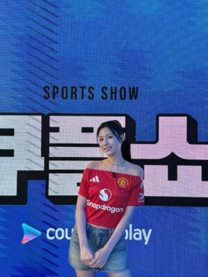 Oh Ha-young Instagram - Every Friday @coupangplay 
Please let‘s go up