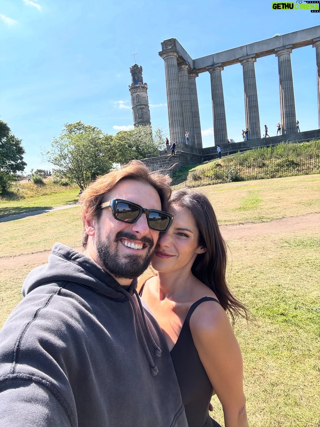 Oka Giner - 72.6K Likes - Hoy mi persona favorita está de cumpleaños. 39 añotes cumple este señor. Yo no sé cómo hace para ponerse más delicioso cada vuelta nueva al sol.
Te amo con toda mi alma pedacito mío @nachored y solo deseo seguir acompañando tu vida para aplaudir en primera fila cada uno de tus sueños cumplidos. 🩷🎂🎈
#nachoredondoescomolosbuenosvinos