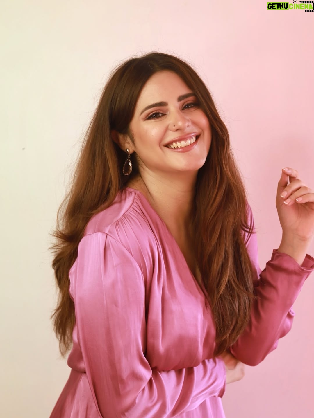 Onima Kashyap - 49.6K Likes - Some stories are too sacred for words — that’s why they live in the eyes
#photoshoot #faces #eyes #instalove #stories