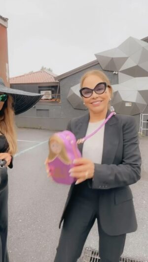 Ornella Muti Instagram - naikerivelli Quella collaborazione fatta solo per te! #naikerivelli @ornellamuti @pepfer.ru #collaboration #adv
#vegancollaboration #veganbag #handmade
#russia #solosuordine #preorder #pepfer @rubeusmilano @incantevoledani