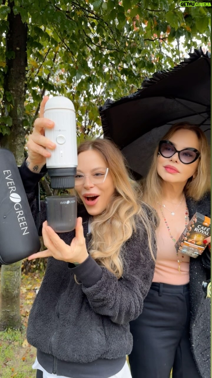 Ornella Muti - 7.4K Likes - For the ecofriendly #coffeeholic wanderers, traveling humbly around the world… 🙏🏼❤️👍🏼
@capsuleevergreen marvelous product! 
#green #evergreen #ecofriendly #evergreencapsule 
Solo per coloro, drogati di caffè ☕️ in cerca di prodotti economici ed ecosostenibili e soprattutto portatili! Per gli attori, i viandanti e tutti quelli che viaggiano semplicemente e umilmente nel mondo con un po’ di consapevolezza e astinenza da caffè 🤣❤️ 
#naikerivelli @ornellamuti #scoperte #fantastic #coffee #caffe #consciouschoices @caferoyal.de @caferoyal 
@mario_talarico_since_1860
