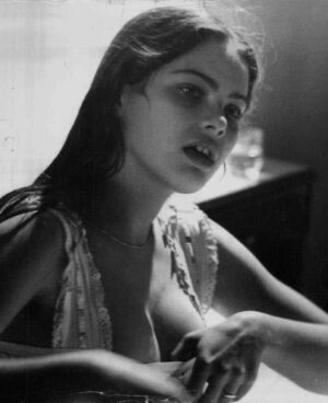 Ornella Muti Instagram - Chi ricorda “Romanzo Popolare”? Questa sera sarò al @torinofilmfestival per rivivere l’emozione sul grande schermo del film uscito nel 1974. Sono passati 50 anni e io allora ne avevo 19. Sul set anche Ugo Tognazzi e Michele Placido. E a voi, emoziona ancora? ❤️
📸 Imdb “Romanzo Popolare” di Mario Monicelli (1974)
@giulio_base @tizianarocca @naikerivelli @frankiscoming @margaretdallospedale
#mariomonicelli #romanzopopolare #ornellamuti #francescarivelli #ugotognazzi #cinema #film #torinofilmfestival