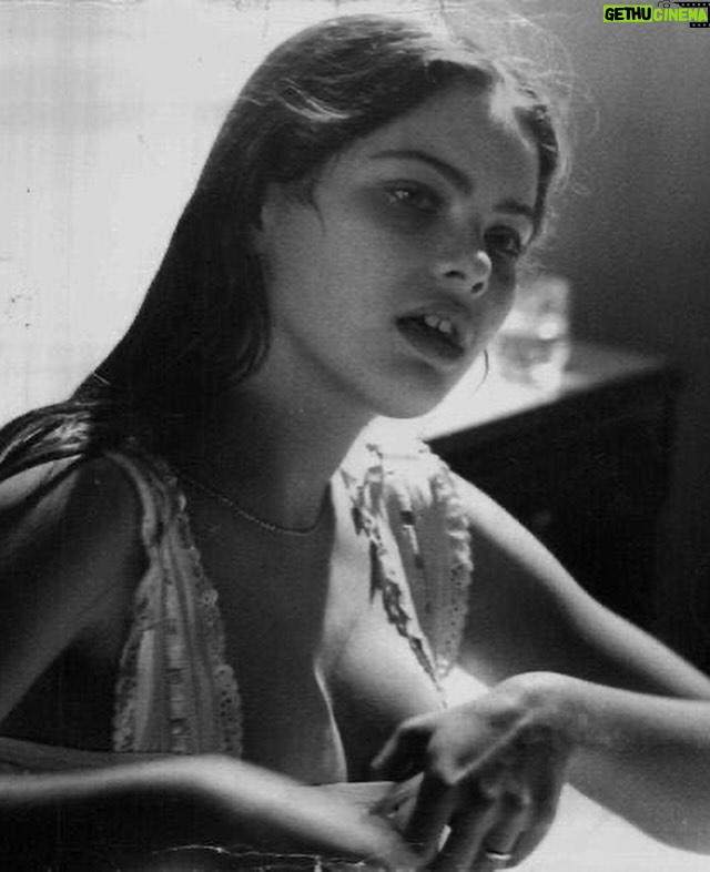 Ornella Muti - 10.9K Likes - Chi ricorda “Romanzo Popolare”? Questa sera sarò al @torinofilmfestival per rivivere l’emozione sul grande schermo del film uscito nel 1974. Sono passati 50 anni e io allora ne avevo 19. Sul set anche Ugo Tognazzi e Michele Placido. E a voi, emoziona ancora? ❤️

📸 Imdb “Romanzo Popolare” di Mario Monicelli (1974)
@giulio_base @tizianarocca @naikerivelli @frankiscoming @margaretdallospedale 
#mariomonicelli #romanzopopolare #ornellamuti #francescarivelli #ugotognazzi #cinema #film #torinofilmfestival
