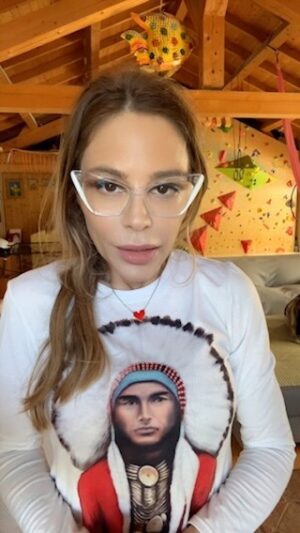 Ornella Muti Instagram - È TEMPO CHE IL PROGRESSO AVANZI GRAZIE A NUOVE TECNOLOGIE MENO INVASIVE
Speriamo nel rene bionico ad esempio o nuovi studi che permettano di smettere di soffrire e tornare a volare liberi.
Parliamo delle patologie renali
Facciamo prevenzione
Controlliamoci i reni, perché gli esami per la prevenzione almeno, ci sono.
Vi invito a informarvi meglio sul sito:
liberituttionlus.org
liberituttionlus.org ha voluto fare un corto tratto da storie vere per accelerare il progresso renale. Vi invito a vedere pure quello che è già stato pubblicato su i nostri feed! #naikerivelli @ornellamuti @alecantilena
@mow_mag