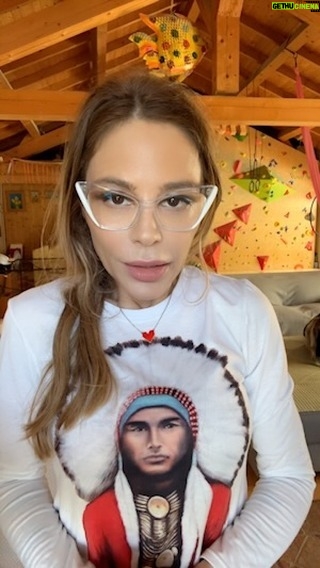 Ornella Muti - 3.3K Likes - È TEMPO CHE IL PROGRESSO AVANZI GRAZIE A NUOVE TECNOLOGIE MENO INVASIVE
Speriamo nel rene bionico ad esempio o nuovi studi che permettano di smettere di soffrire e tornare a volare liberi.
Parliamo delle patologie renali
Facciamo prevenzione
Controlliamoci i reni, perché gli esami per la prevenzione almeno, ci sono. 
Vi invito a informarvi meglio sul sito: 
liberituttionlus.org 
liberituttionlus.org ha voluto fare un corto tratto da storie vere per accelerare il progresso renale. Vi invito a vedere pure quello che è già stato pubblicato su i nostri feed! #naikerivelli @ornellamuti @alecantilena 
@mow_mag