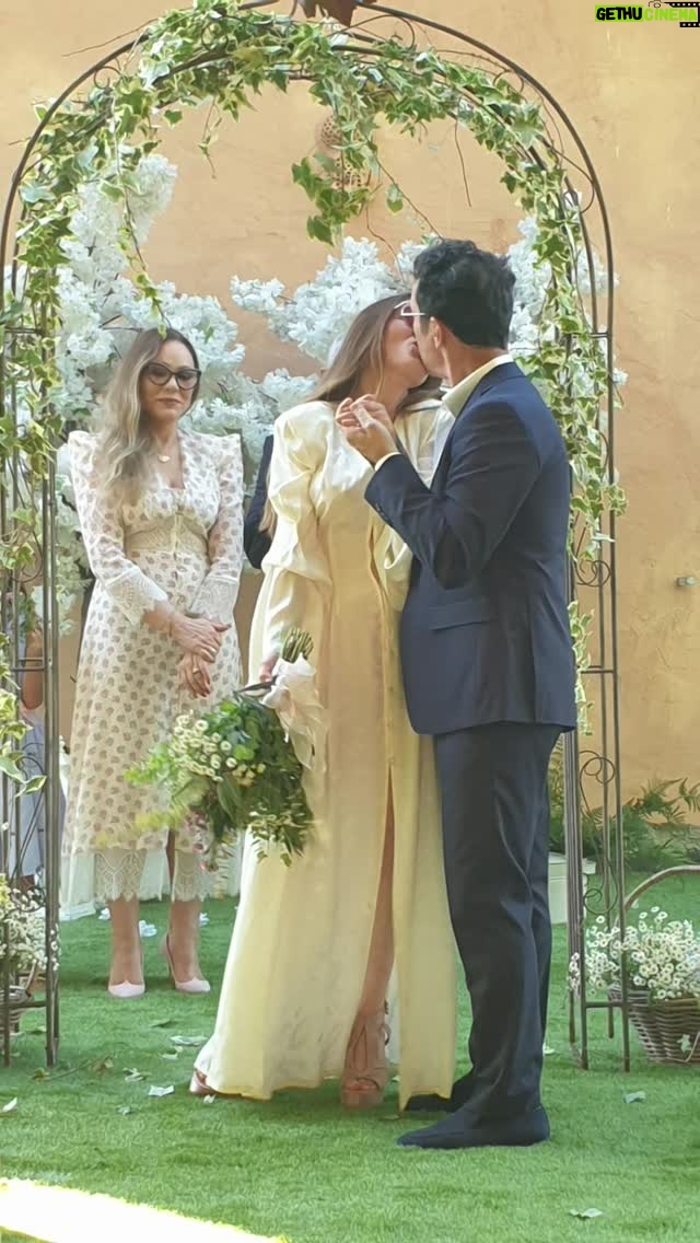 Ornella Muti - 10.8K Likes - Viva gli sposi! ❤

#instacool #instamood #instadaily #picoftheday #instagramhub #italianweddingstyle #ornellamuti #solocosebelle #wedding #weddingday #sposi #nozze #glamour #italianstyle🇮🇹 #beauty #jetsetlife #family #love #calabria #gerace @naikerivelli @ornellamuti @blueeyedfamily @andreafachinetti87