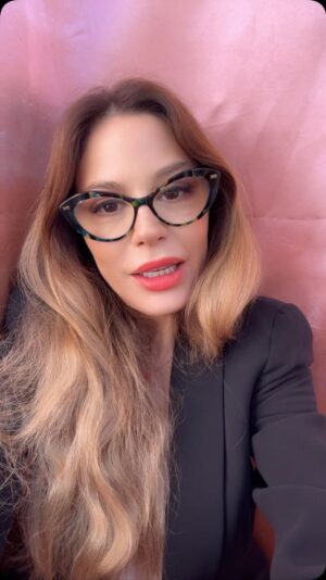 Ornella Muti Instagram - #naikerivelli #powertothepeople #medicalherbs @ornellamuti
@cannabis_medical_center @ornellamutihempclub @belushisfarm @vascorossi #elonmusk @matteosalviniofficial @mow_mag
@larepubblica @la_stampa @ilfattoquotidianoit @ilgiornale.it @francescapascaleofficial @veragemma17 @bannati.per.sempre