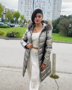 Actress Oviya HD Photos and Wallpapers November 2025