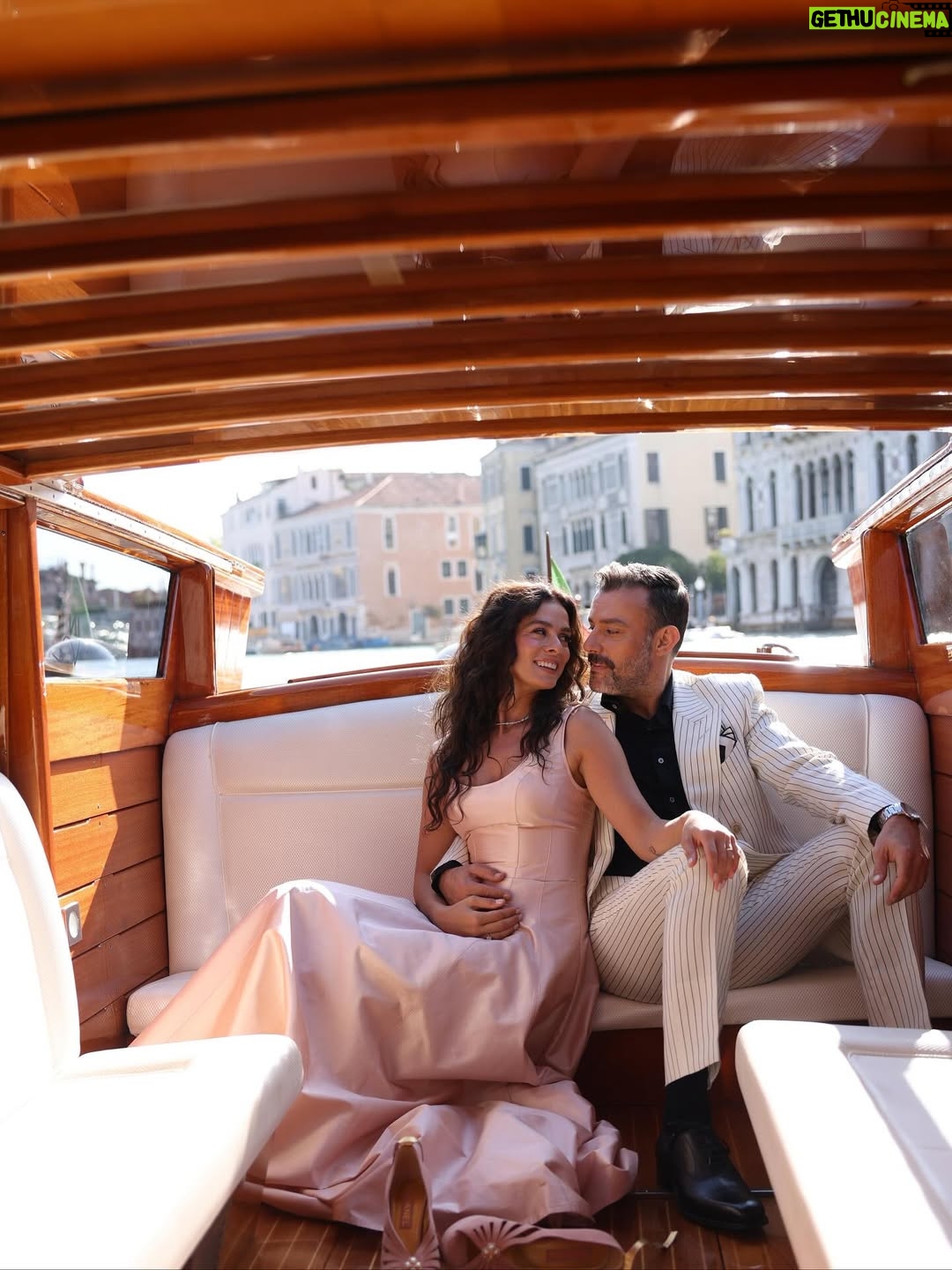 Özge Özpirinçci - 134.2K Likes - A story written under the Venetian sky. 💙
A day wrapped in elegance and cinematic magic — a moment we’ll never forget. 📸 : @bettyarditi_photography 📹 : @numanalkan