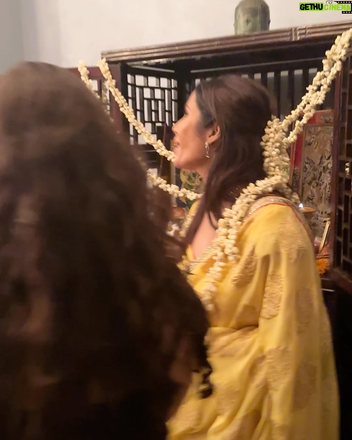 Padma Lakshmi - 43.9K Likes - Our hope is for light to triumph over the dark that so many around the world experienced this year. We hope to count our blessings and hope for lasting peace. Om shanti. 

Thank you to @loasisfloraldesign for the flowers,
@moghulcaterers for the food, and @arunnj25, @tablajazz and @deeceebanks for the music 🌹