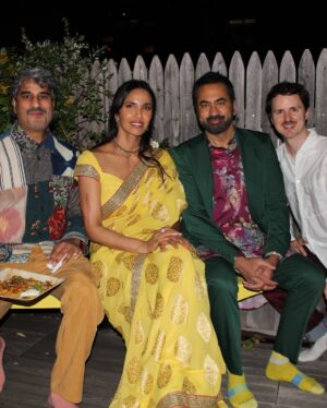 Padma Lakshmi Instagram - Our hope is for light to triumph over the dark that so many around the world experienced this year. We hope to count our blessings and hope for lasting peace. Om shanti. 

Thank you to @loasisfloraldesign for the flowers,
@moghulcaterers for the food, and @arunnj25, @tablajazz and @deeceebanks for the music 🌹