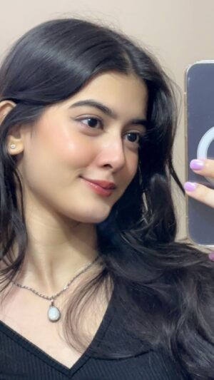 Palak Bharti Instagram -