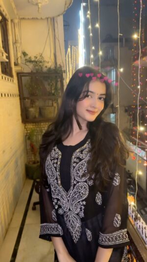 Palak Bharti Instagram - 🖤✨
#reelsinstagram #explorepage✨ #feelitreelit