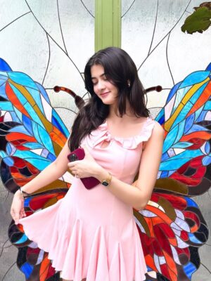 Palak Bharti Instagram - 20 looks pretty good on me. 🫧🎀🌷
Dress- @savana