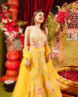 Pallak Yadav Instagram - - DesiDiva mode activated ✨💛👸
Wearing @kikibyishikaagrawal