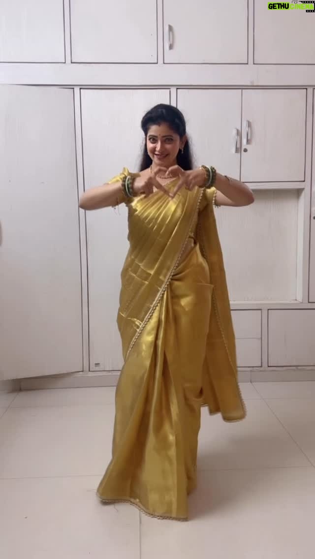 Pallavi Gowda - 41.9K Likes - 💛 Vibe undi baby😉
