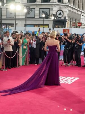 Pamela Anderson Instagram - From London to Berlin… this tour has been full of smiles, laughter, and so much love... Thank you to everyone who came out to giggle with us (and watch on the big screen). NYC next! 🤍

@nakedgunmovie in theatres August 1st! ✨