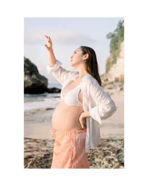 Pamela Bowie Instagram - One photo, a thousand memories, family is the frame that holds our story 💛
For further information, feel free to reach us at :
📩 Email : Viermoments@gmail.com
📞WhatsApp : 62 82145667948
#viermoments #bali #fotograferbali #baliphotographer #fotograferdibali #photographerinbali