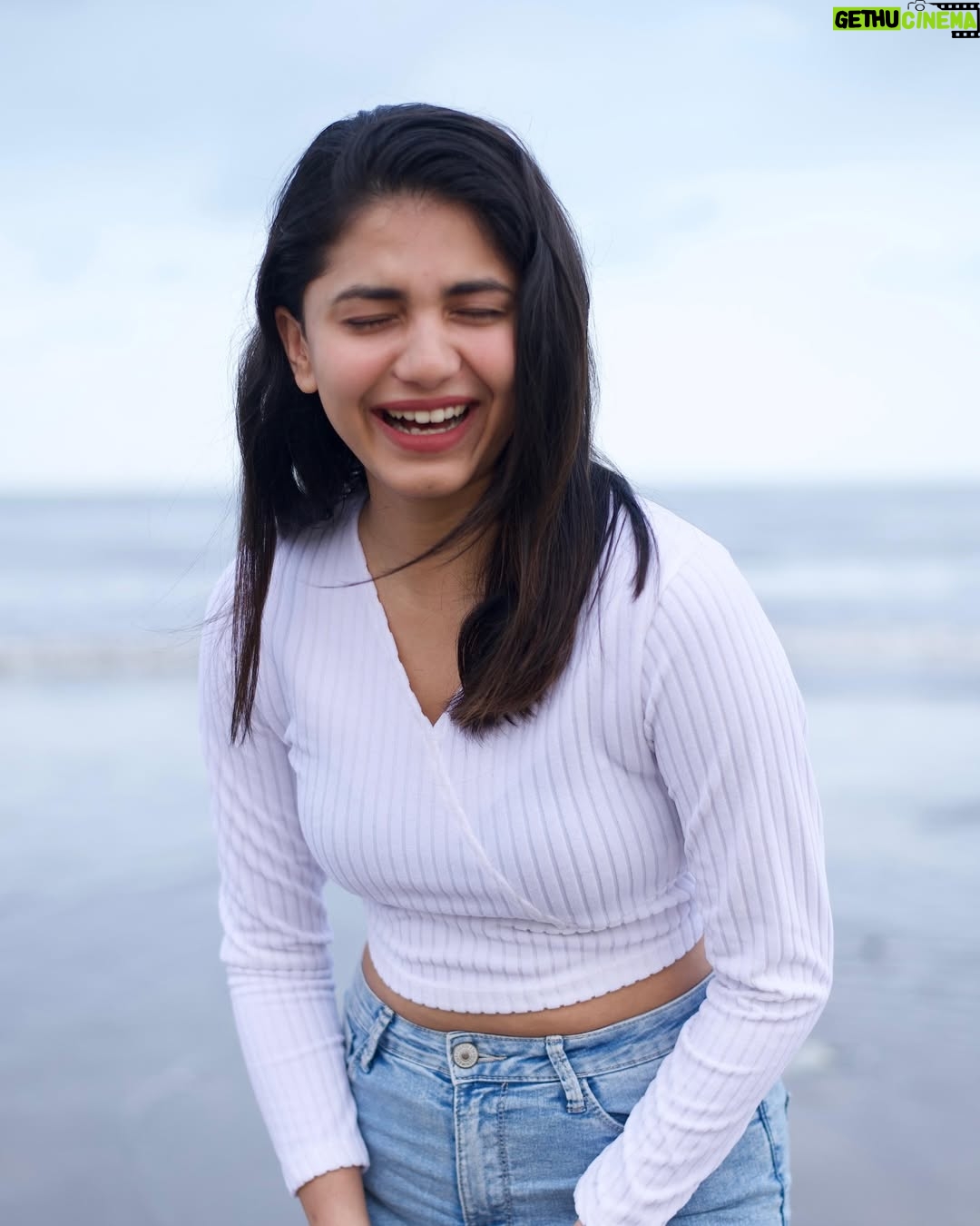 Pankti Shah - 9.4K Likes - She was why poetry was invented! 🩶

📸 @stillsbyhk 

#portrait #portraitphotography #modelshoot #panktishah #beachportraits #happychild #casting #portraitphotoshoot