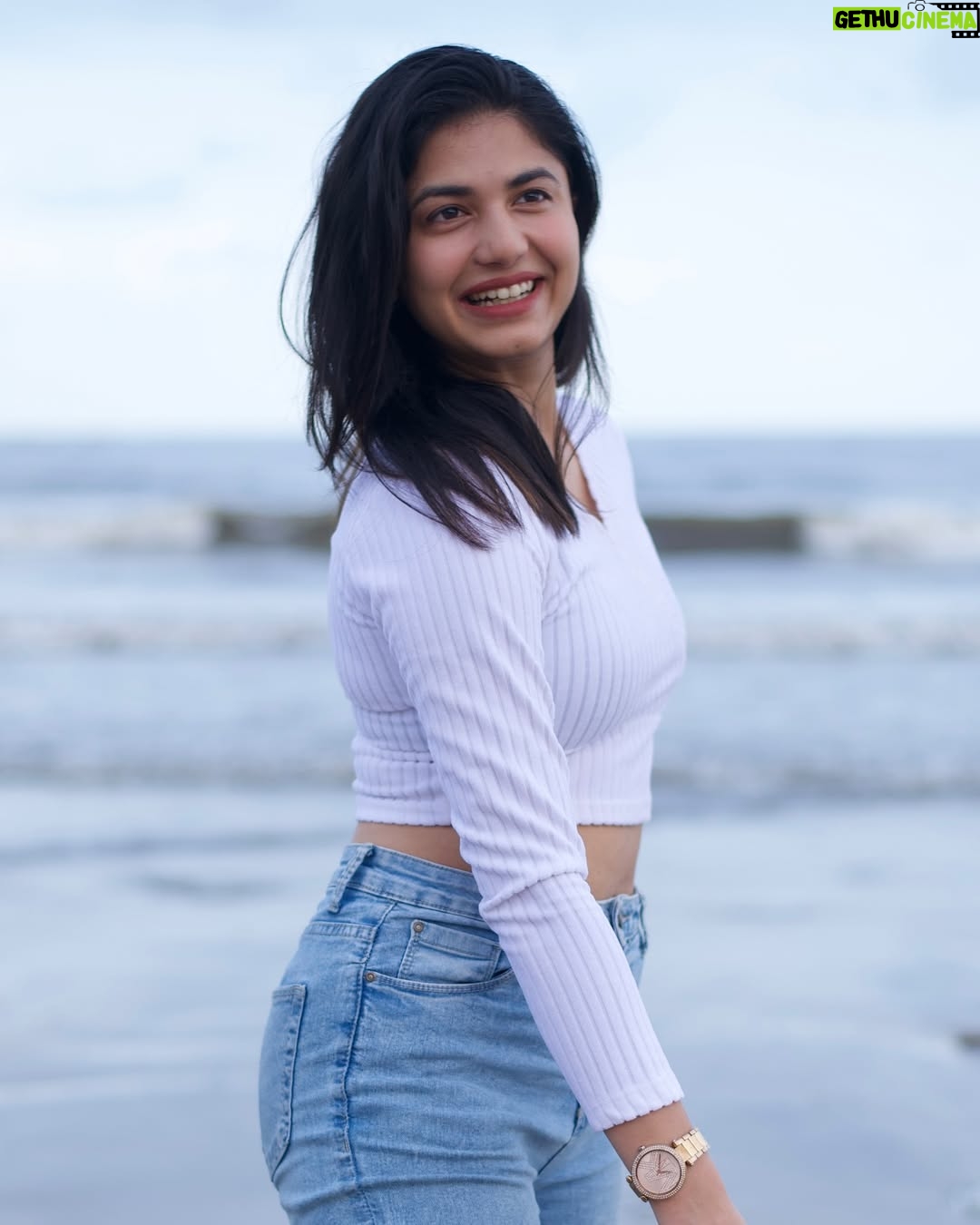 Pankti Shah - 9.4K Likes - She was why poetry was invented! 🩶

📸 @stillsbyhk 

#portrait #portraitphotography #modelshoot #panktishah #beachportraits #happychild #casting #portraitphotoshoot