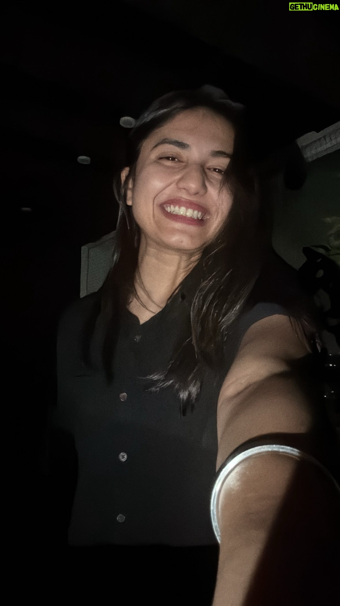 Pankti Shah - 55.1K Likes - 🫢😏 Ohooo!!! 

#panktishah #trendingreels #reelsindia #reelsinstagram #explorepage✨ #shayari #trendingnow #shayarilover #hindireels #feelgood #love #romance