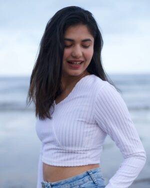 Pankti Shah Instagram - The deeper your self-trust, the louder your magic speaks. 🤍
📸 @stillsbyhk
#portraits #castingcall #funportraits #panktishah #explorepage✨ #modelshoot #castingagency #castingdirector #tvc