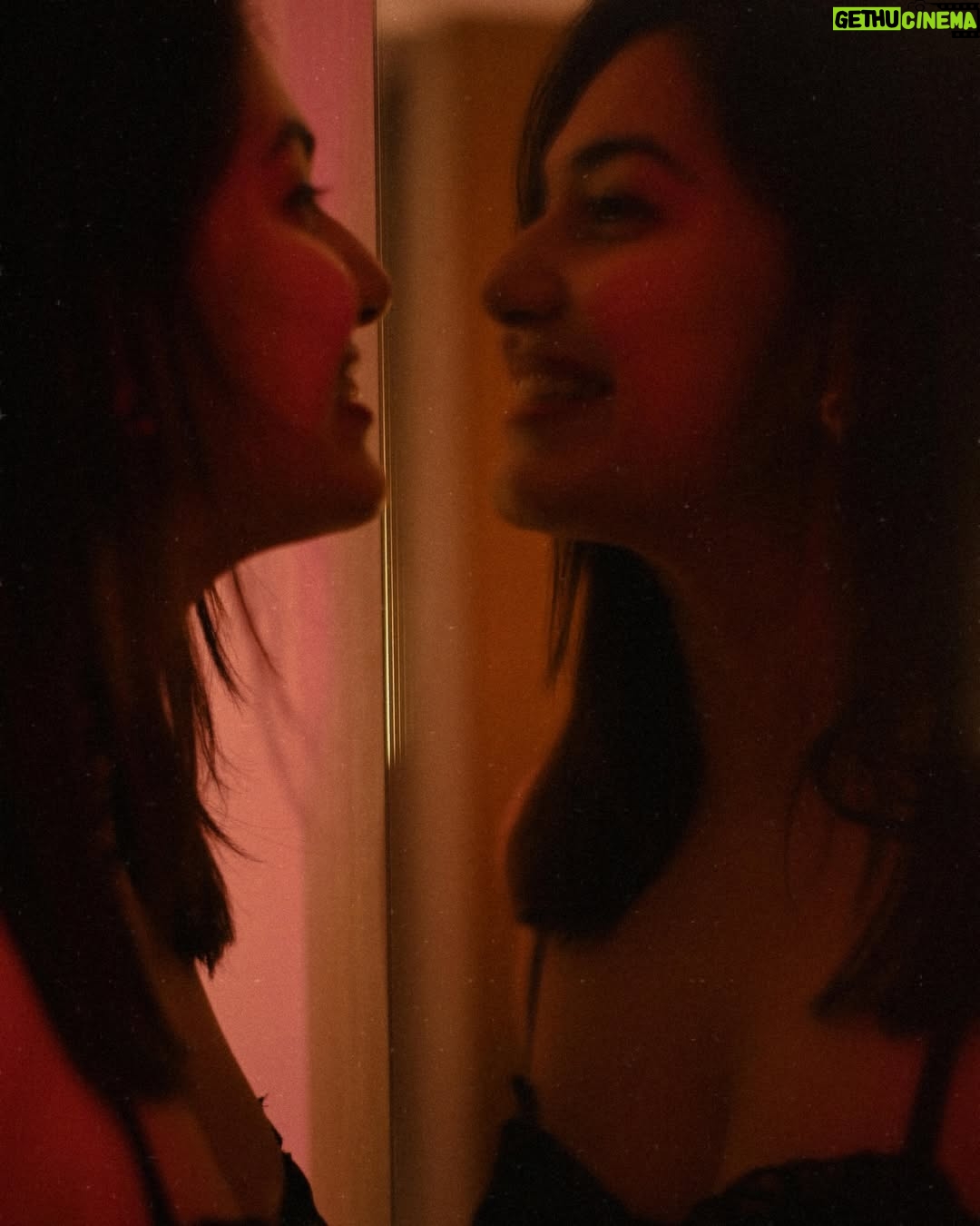 Pankti Shah - 7.2K Likes - Mirror, mirror, what’s the tea?
Oh, just me, in love with me! 🥰🤭

Here’s to celebrating the purest form of love ❤️ 

#ImTheLoveIChooseToKeep 🫶🏻

#selflove #valentines #celebratinglove #celebratinglife #artsy #artsyaesthetic #goodvibes #wildchild #happykid #livelifetothefullest #valentine #love #lovelove
