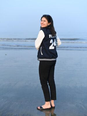 Pankti Shah Instagram - Very Khi Khi kinda girl! 🤭🐒♥️
#goofy #panktishah #happychild #sapphire