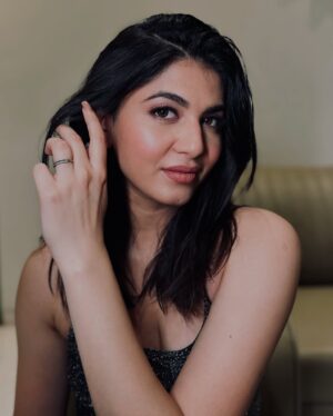 Pankti Shah Instagram - A goddess is not created. She is awakened. ❤️
Mua @blenditbysyalli 🌸
#panktishah #model #modelstyle #explorepage✨ #modeling #modelphotoshoot #photoshoot #makeupartist #goddess #divinefeminineenergy #divinefeminine #backinaction