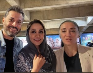 Pantea Panahiha Instagram - ⁨	⁨	#پانته_آ_پناهی_ها #مهرنازدبیرزاده #روزبه_معینی
#بازیگر#نوازنده#مدرس_موسیقی#تهیه_کننده
#آزاده_موسوی #نازنین_پیرکاری #مستند#مجری
💜
خوبه که یادگاری بمونه در دفترچه خاطرات مجازی ام از یک شب خوب 
💜
‪‪@panipana‬‪@mehrnazdabirzadeh‬‪@roozbeh_moeini‬‪@azadehmoussavi‬‪@maryam.pir.kari‬pir.kari‬pir.kari⁩⁩

#مهركوبه