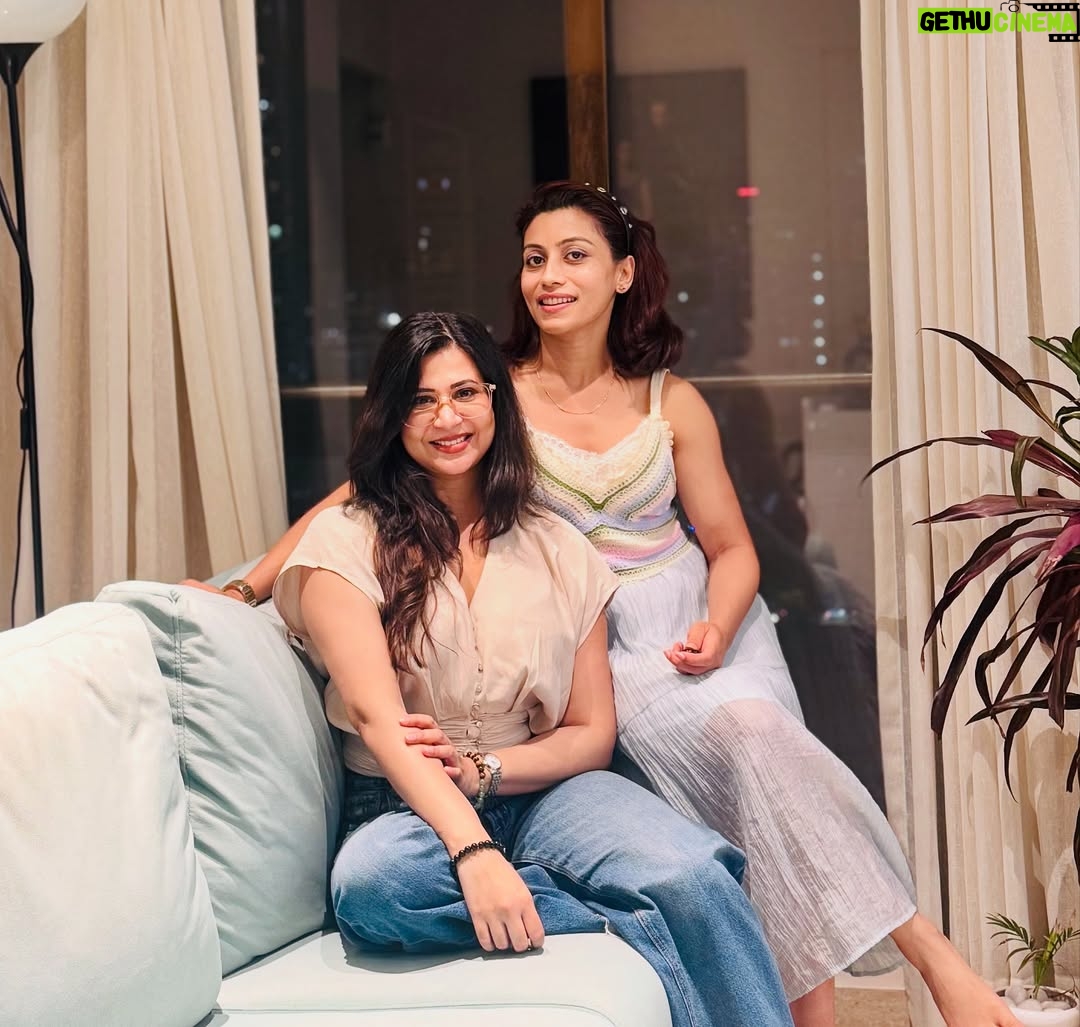 Parineeta Borthakur - 1K Likes - With my celebrity friend 😁 from college. #parineetaborthakur