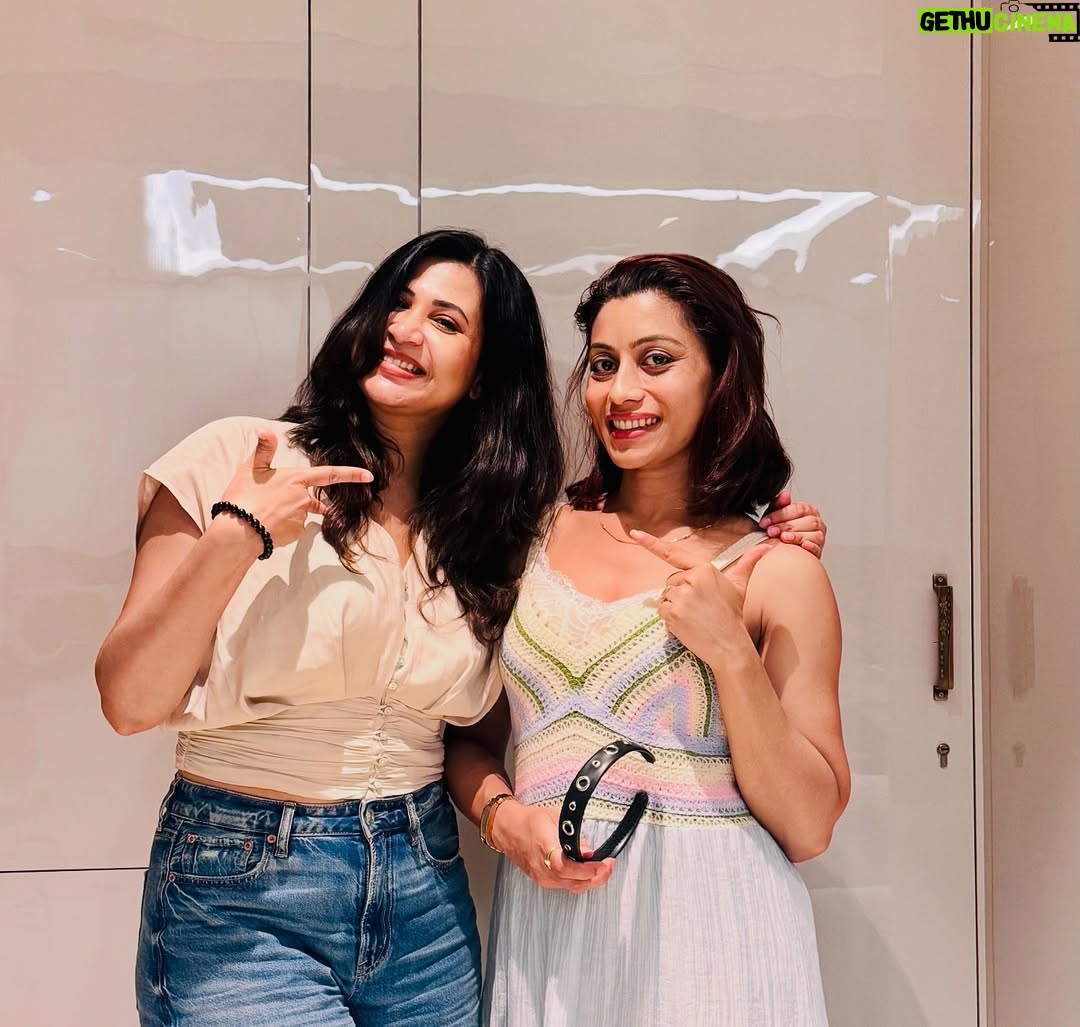 Parineeta Borthakur - 1K Likes - With my celebrity friend 😁 from college. #parineetaborthakur
