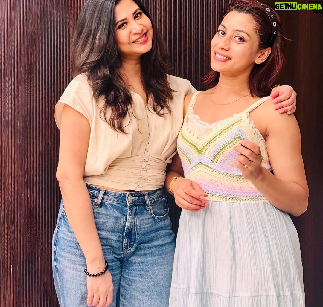 Parineeta Borthakur - 1K Likes - With my celebrity friend 😁 from college. #parineetaborthakur