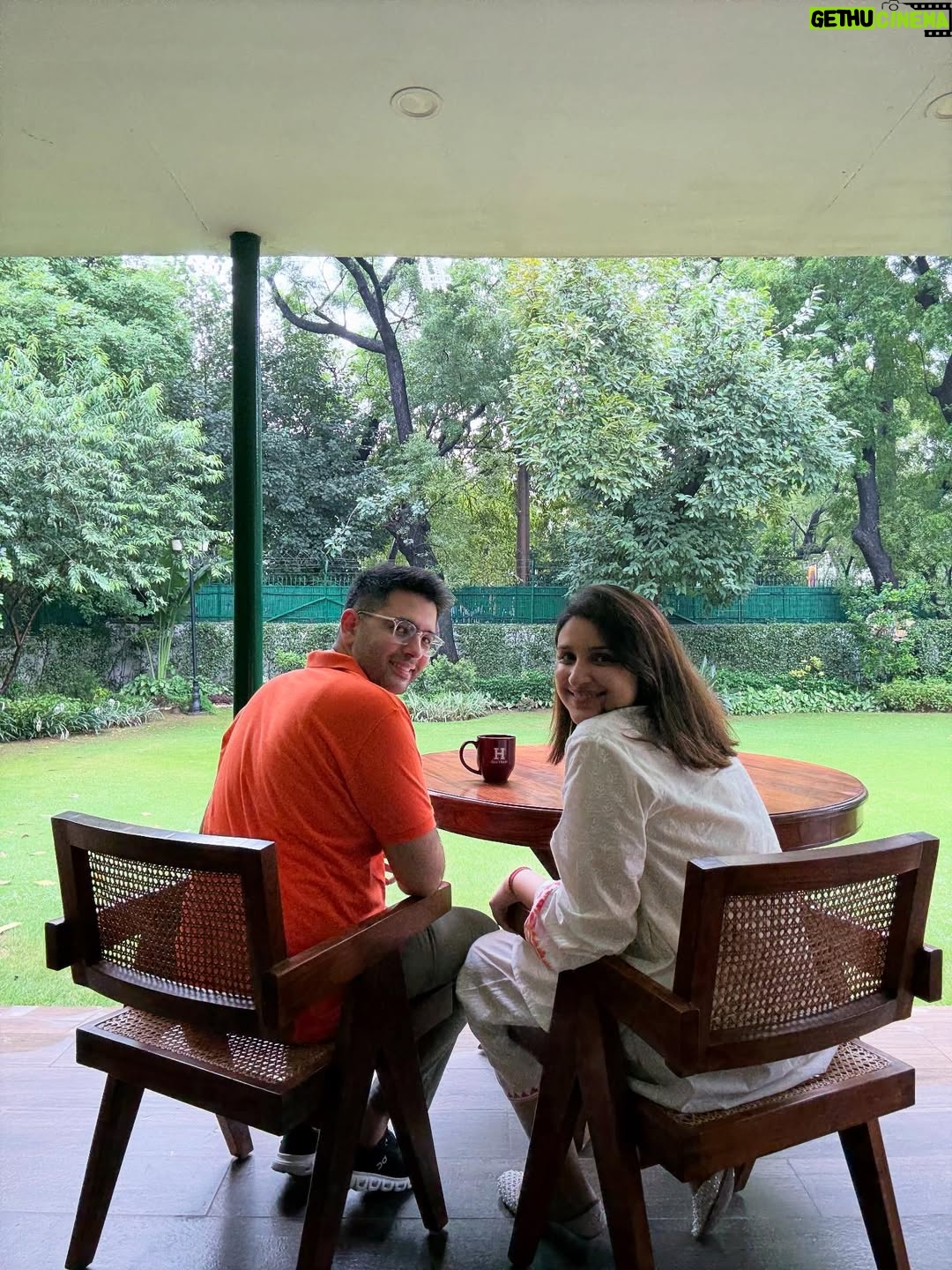 Parineeti Chopra - 1.2 Million Likes - An afternoon at home, drenched in the colours of our country and family love. 
🇮🇳 Happy Independence Day! 🇮🇳

@raghavchadha88
🧡🤍💚