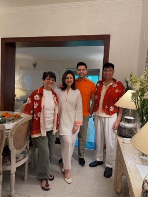 Parineeti Chopra Instagram - An afternoon at home, drenched in the colours of our country and family love. 
🇮🇳 Happy Independence Day! 🇮🇳

@raghavchadha88
🧡🤍💚
