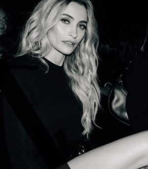 Paris Jackson Instagram - black ford, long leg, short trip. see you soon chicago 🎶