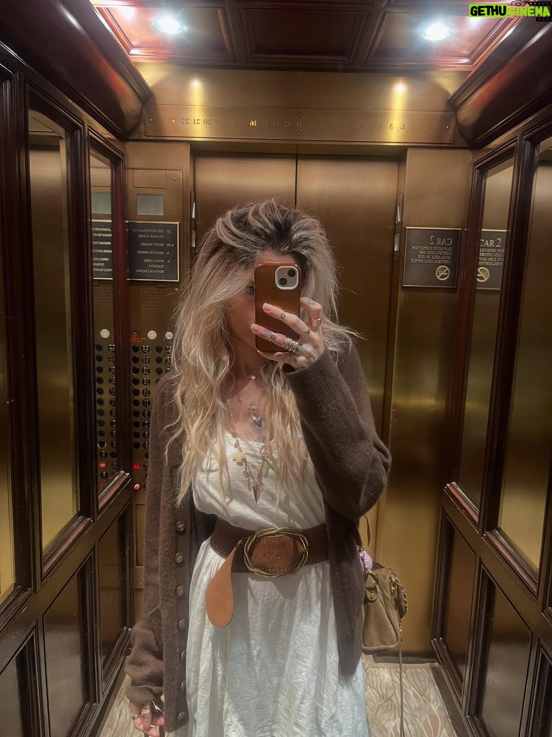 Paris Jackson - 335.5K Likes - front row, back pain — high fashion, low patience

#nyfw

@circlepr