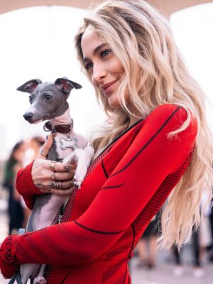 Paris Jackson Instagram - front row, back pain — high fashion, low patience

#nyfw

@circlepr