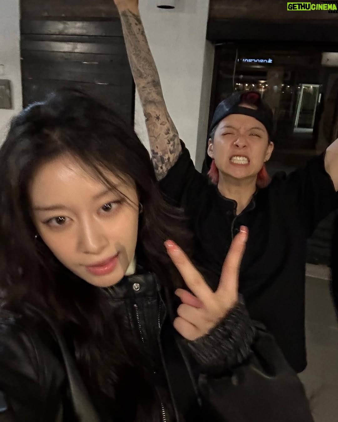 Park Ji-yeon - 301.1K Likes - 🔥