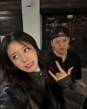 Park Ji-yeon Instagram - 🔥