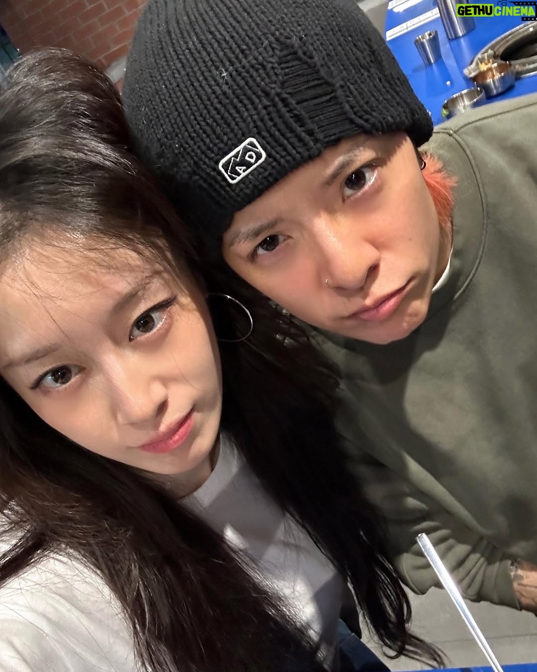 Park Ji-yeon - 301.1K Likes - 🔥