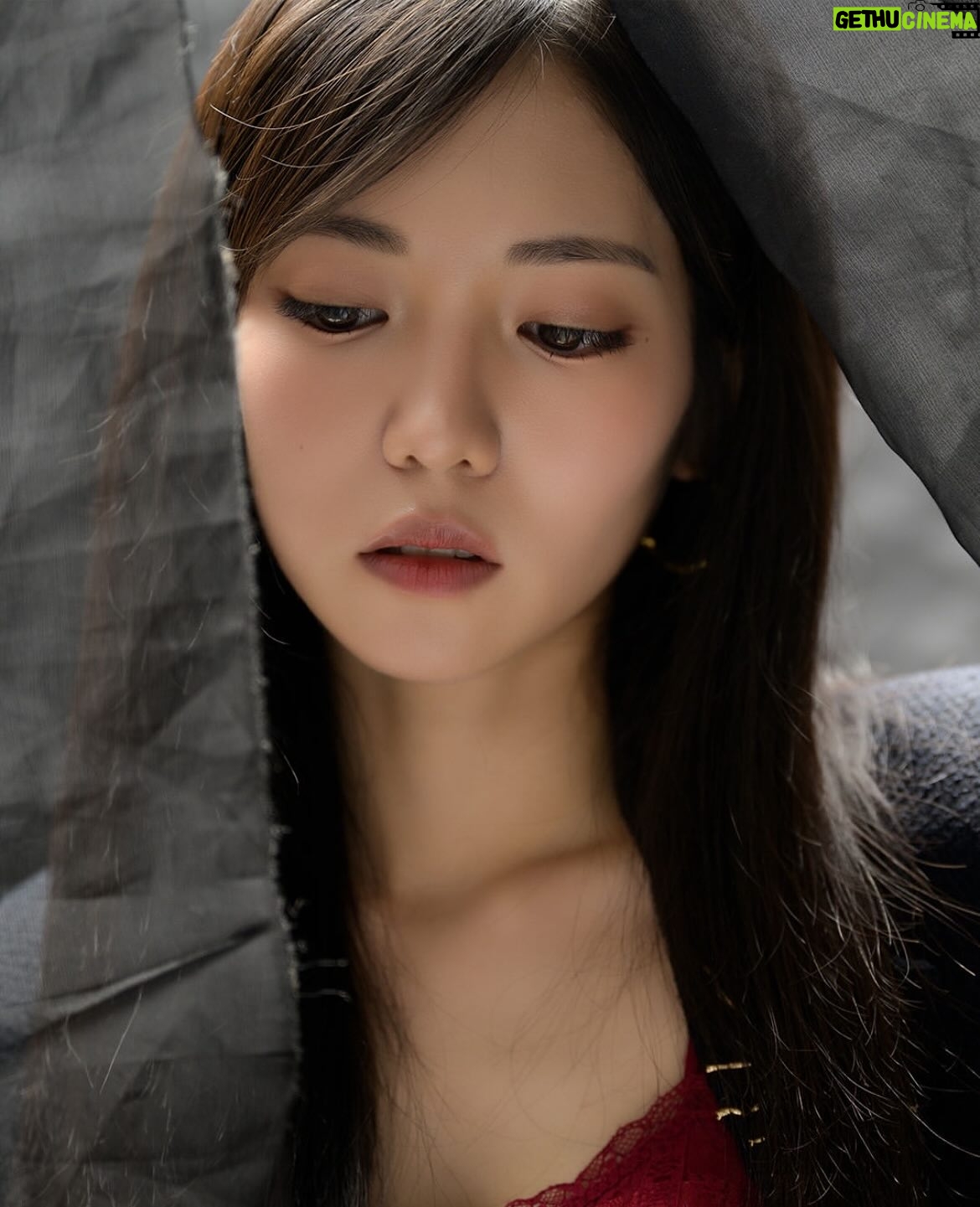 Park Seo-yeon - 3 Likes - @cine_21 

🖤
H @yoning_kyoungmi @yoning_thomas 
M @makeup_zeec 
S @stylist_hkm 

#강령귀신놀이 8월 6일 오늘 !! CGV 개봉했습니다 !
많은 관심과 사랑 부탁드리겠습니다 🙇‍♀️
무대인사 스케줄은 스토리에서 확인해주세용