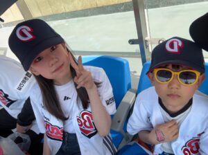 Park Soi Instagram - 모두들 수고 많으셨습니다 ❤️
이영하 선수님 오늘도 너무 감사합니다 😃
@doosanbears.1982 #두산베어스 #화이팅