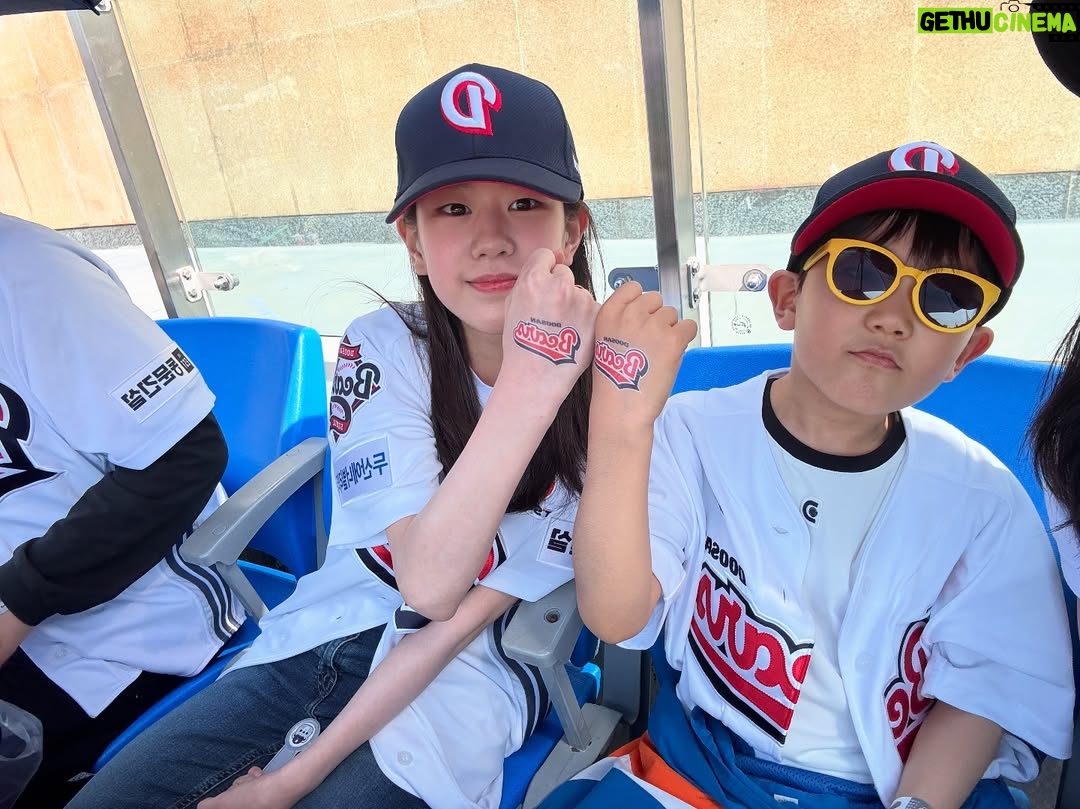 Park Soi - 111K Likes - 모두들 수고 많으셨습니다 ❤️
이영하 선수님 오늘도 너무 감사합니다 😃
@doosanbears.1982 #두산베어스 #화이팅