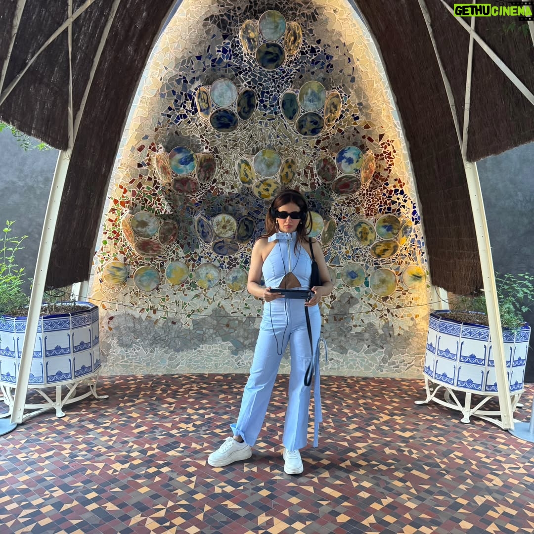 Parul Yadav - 111.5K Likes - Stepping into Gaudi's world for the first time and it felt oddly familiar..
I’ve always avoided sharp edges in my own spaces, drawn instead to soft curves and artisanal round offs shapes that feel closer to nature.
I never realised how deeply I was aligned with his philosophy until I stood here, surrounded by his flowing forms and living colors.
Maybe it’s pure coincidence… or maybe I’ve been carrying a little piece of Gaudí’s soul all along.
Barcelona just made me wonder if I’m a quiet reincarnation of his.

#gaudiarchitecture #barcelonaspain #antonigaudi #casabatlló #barcelonaarchitecture #parulyadav #spain🇪🇸 #france🇫🇷 #barcelonacity #travel #gaud #espa #antonigaudi #catalonia #travelphotography #barceloneta #visitbarcelona #barcelonalovers #travelgram #arquitectura #ell #parcguell #barça